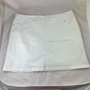 S.C. & CO XXL Skort White.